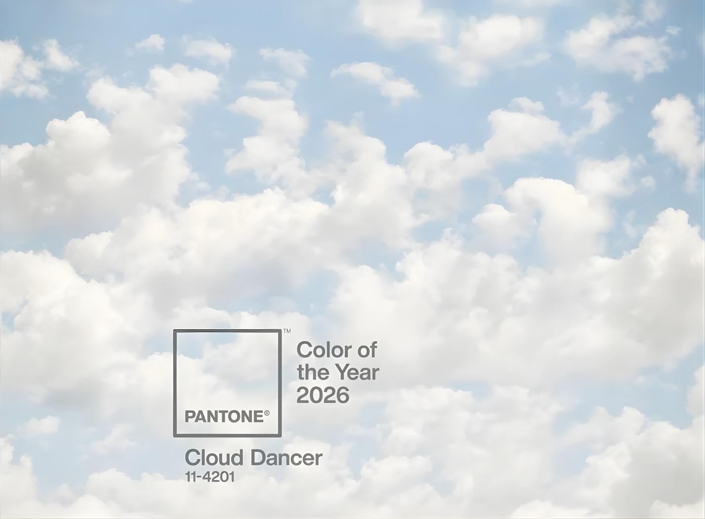 Pantone Color of the Year 2026 Cloud Dancer, bianco etereo tra cielo e luce